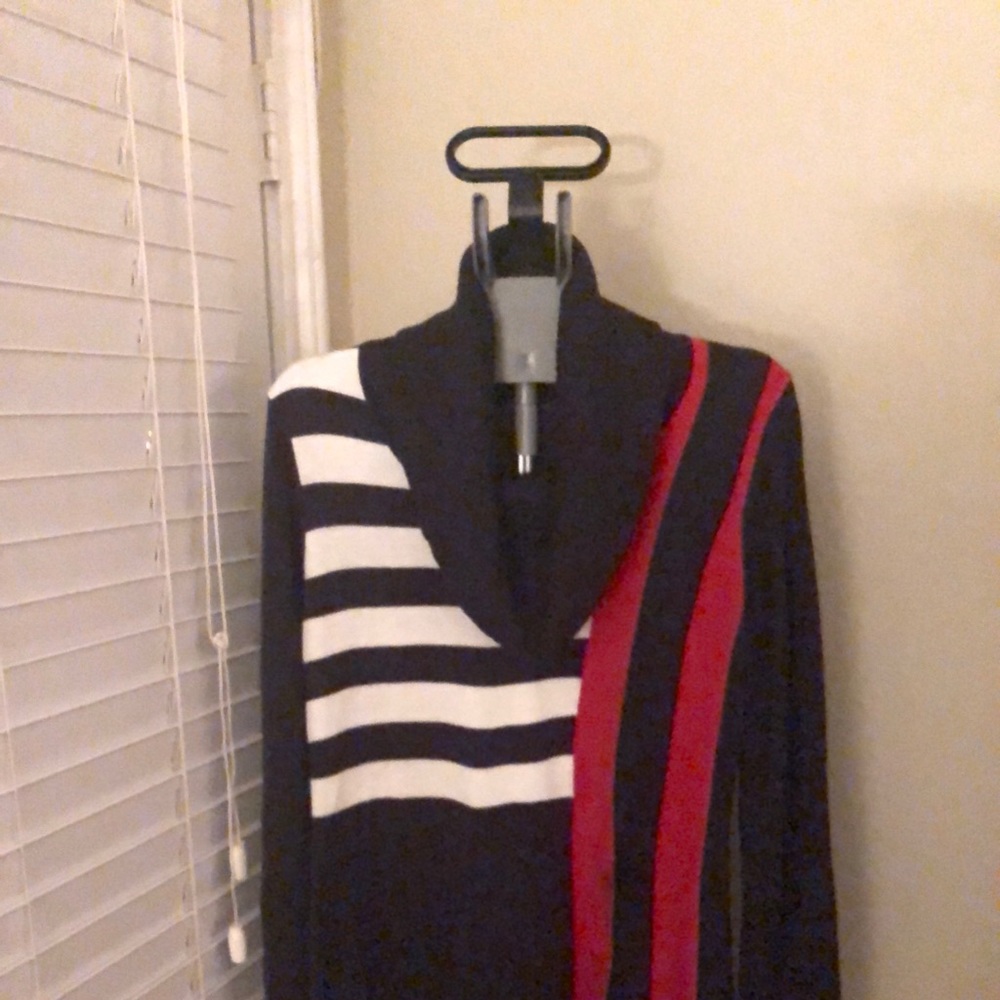 Tommy Hilfiger Cowl Neck Sweater Sz Medium.